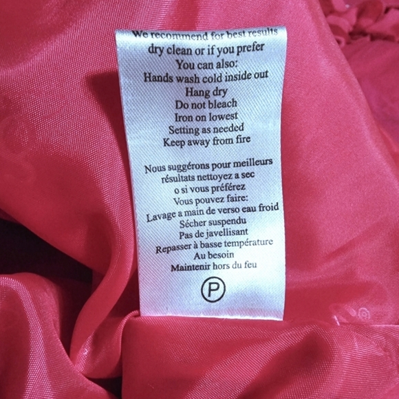 ๐๏ธ Samuel Dong Stunning Fuchsia Ruffled Lined Jacket - Picture 7 of 16